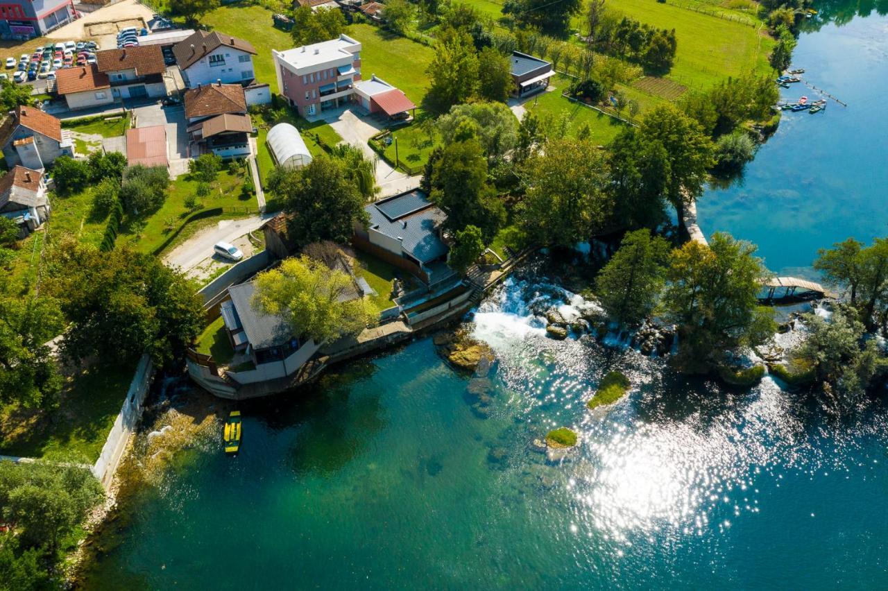 Holiday Homes Pozitiva Bihać Buitenkant foto