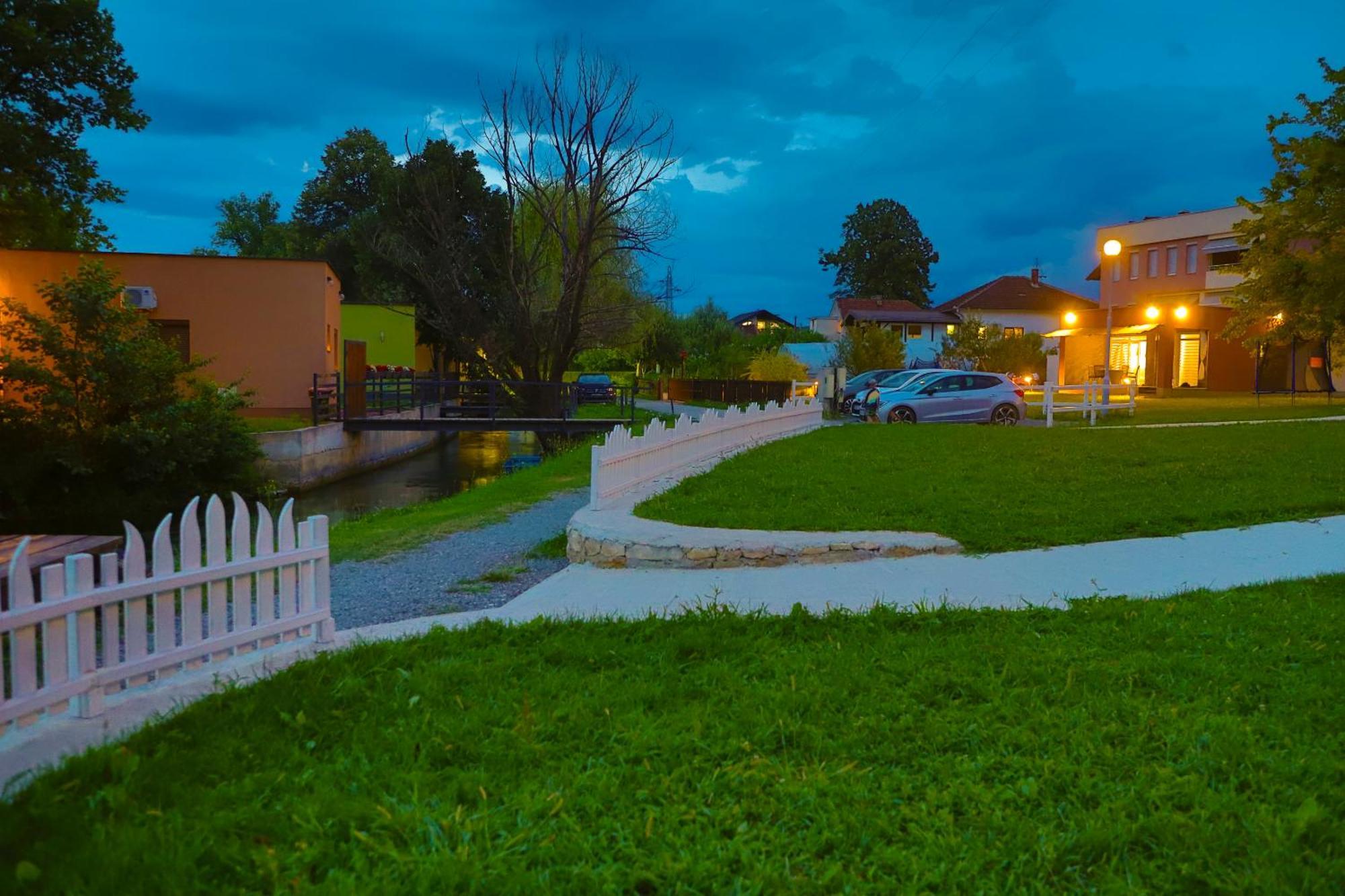 Holiday Homes Pozitiva Bihać Buitenkant foto