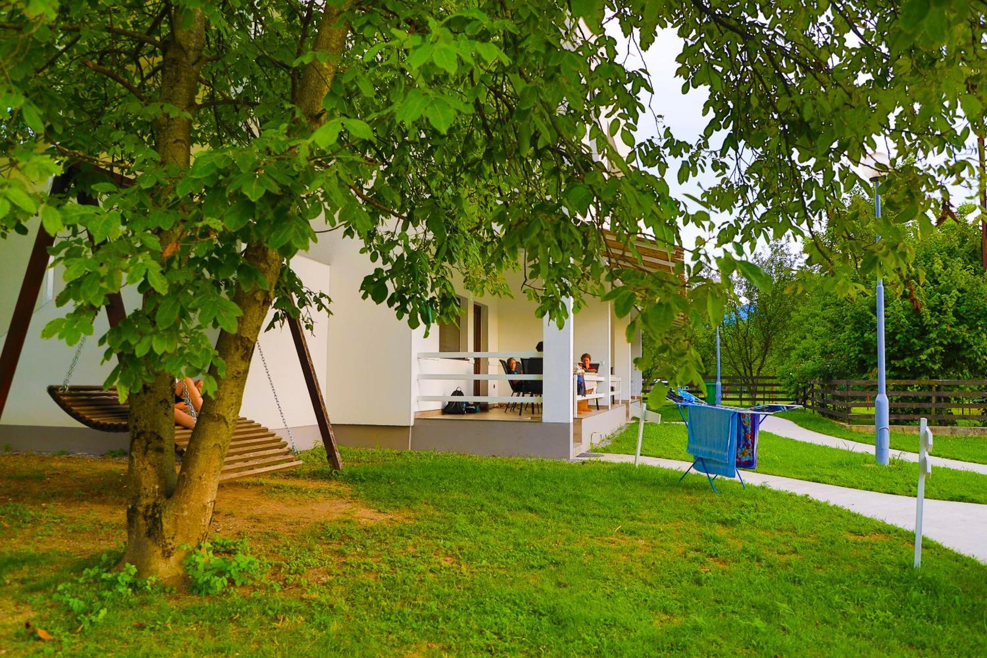 Holiday Homes Pozitiva Bihać Buitenkant foto