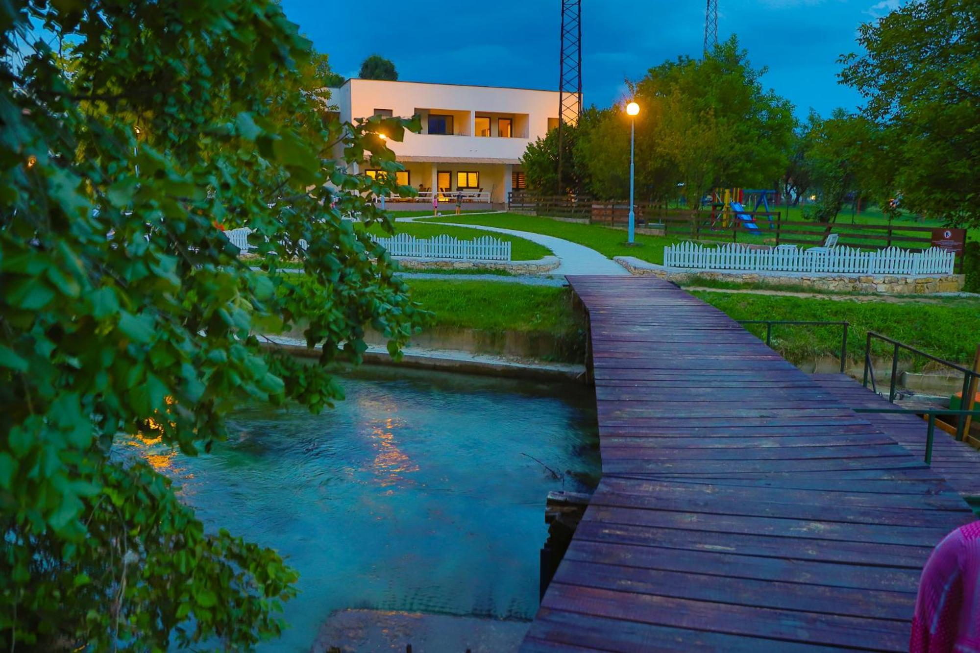 Holiday Homes Pozitiva Bihać Buitenkant foto