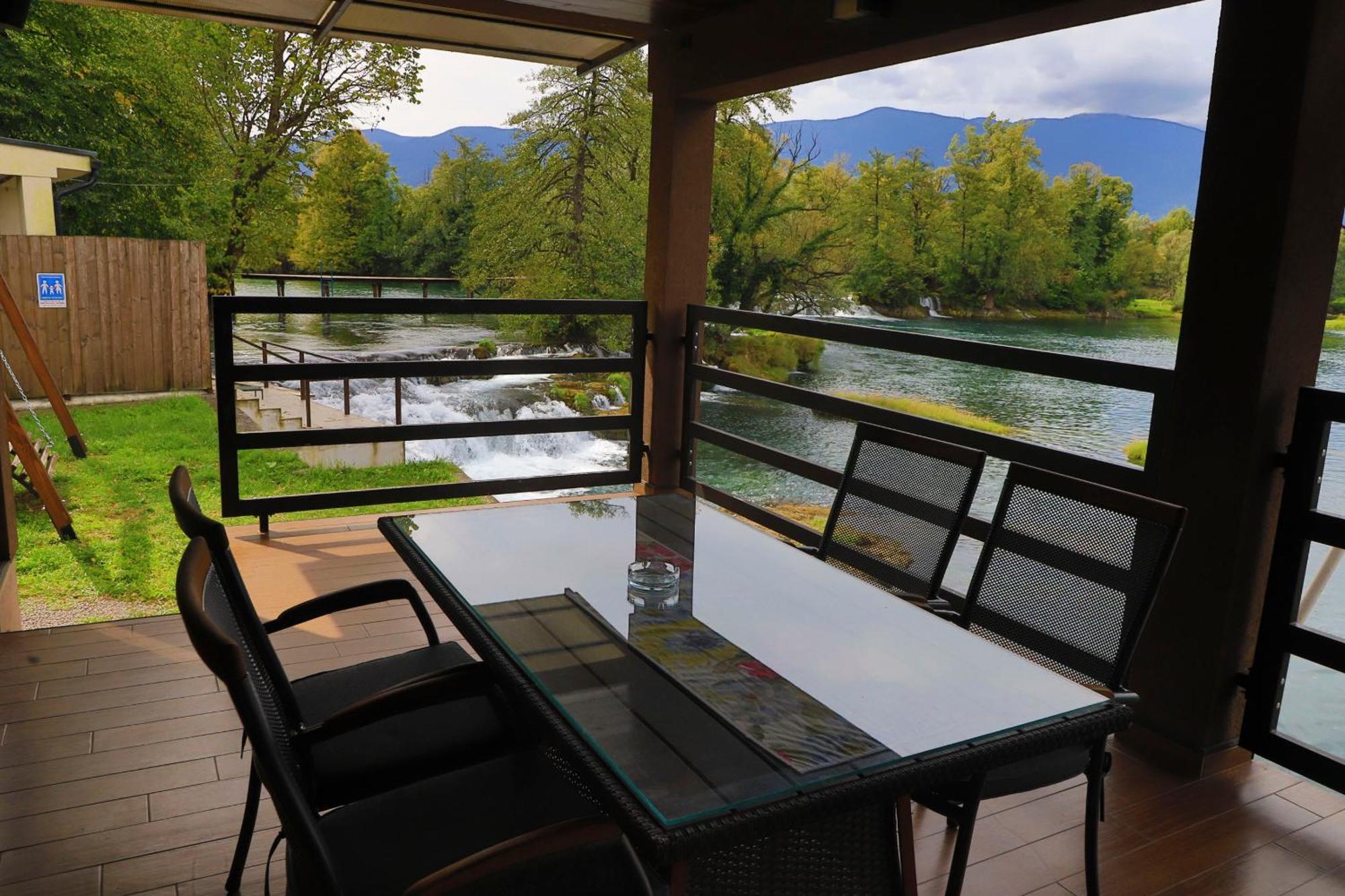 Holiday Homes Pozitiva Bihać Kamer foto